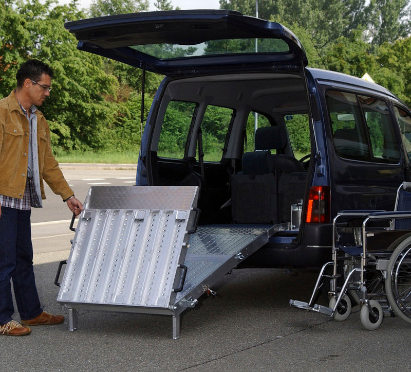 Altec 3-delt læsserampe til køretøjer med lav indvendig højde - 2200 x 825 mm - 350 kg