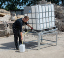 IBC palletank tømmer på stativ