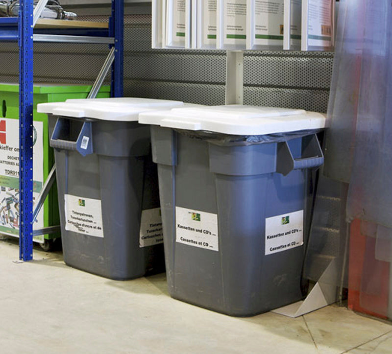 Kvadratisk plast beholder 151 Liter - Grå